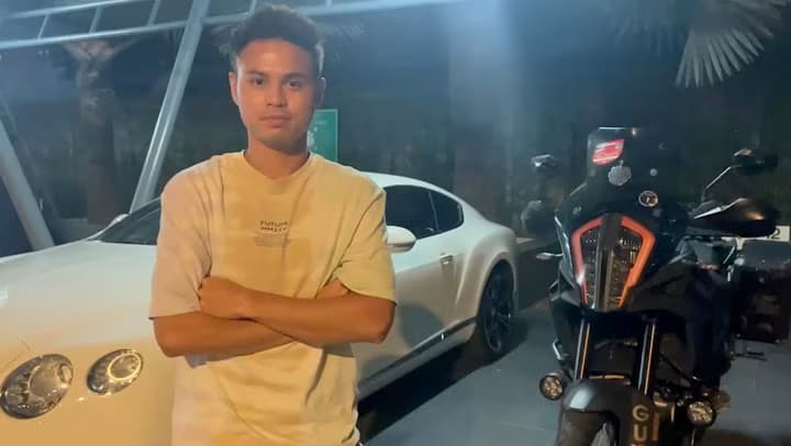 อุ้ม ธีราทร เผยไปค้าแข้งญี่ปุ่น 4 ปี เก็บเงินทำตามฝัน สุดท้ายจบหักมุมแบบฮาๆ